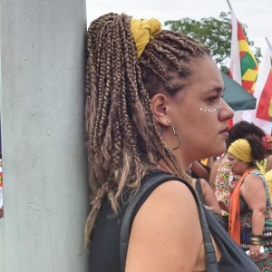 Militante iguaçuense na Marcha das Mulheres Negras em Brasília, 2015. (Foto: Eli Menezes)