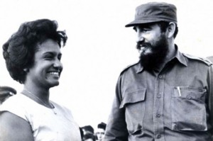 Marta Rojas, cronista de "La Moncada", e Fidel Castro. (Foto: arquivo pessoal Rojas)