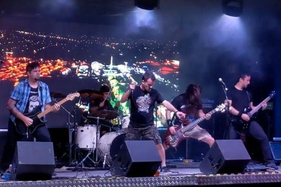 Banda de heavy metal de Foz emplaca música autoral em coletânea nacional