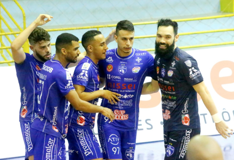 Foz Cataratas tem o melhor ataque da Liga Nacional e lidera o Paranaense de Futsal