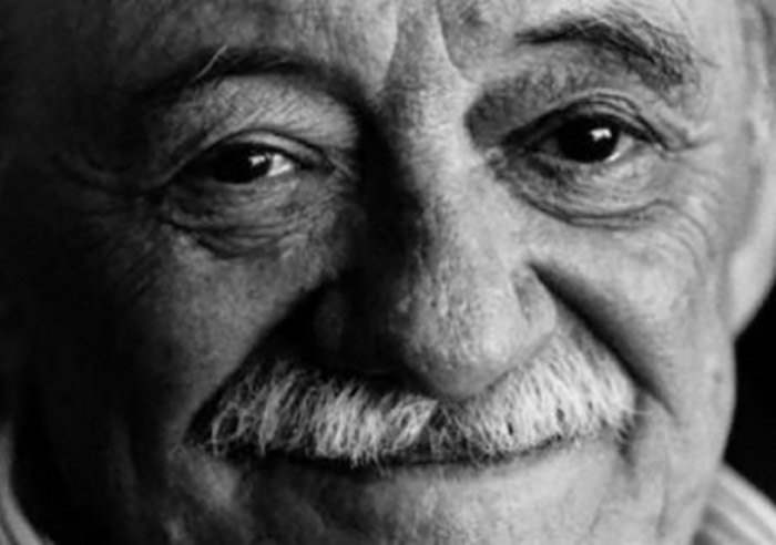 Esse grande simulacro, poema de Mario Benedetti