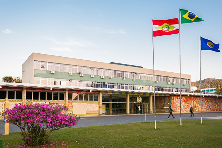 UFSC aprova línguas indígenas como equivalentes a idioma estrangeiro para ingresso na pós-graduação