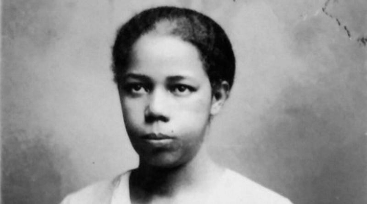 Primeira deputada negra do Brasil criou o dia do professor