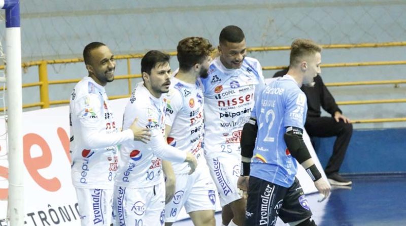 Foz Cataratas Futsal tem jogo decisivo contra o Corinthians nesta segunda