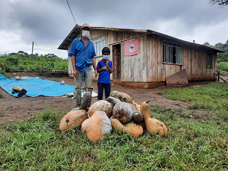 Agrovila do MST recebe certificação de produção agroecológica em Castro (PR)