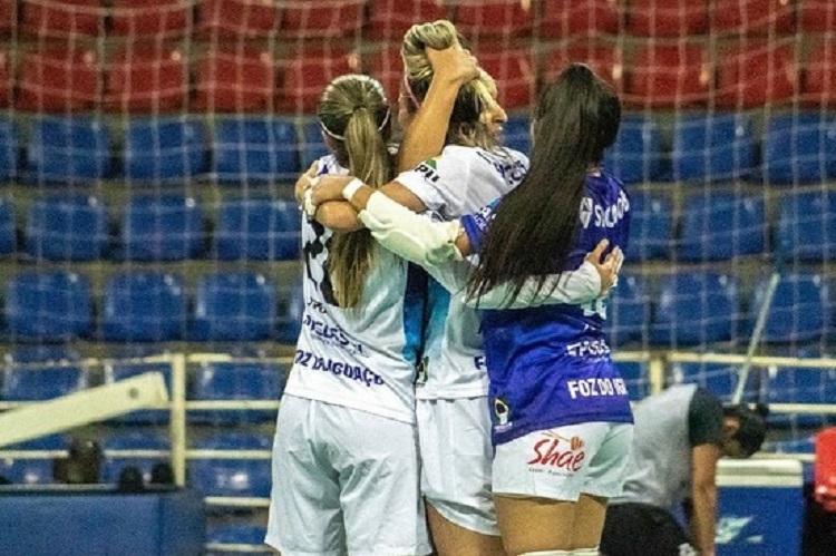 Foz Cataratas Futsal feminino sub 20 conquista vice campeonato paranaense