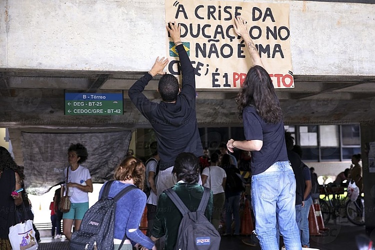 Universidades federais perdem 12% do orçamento durante governo Bolsonaro