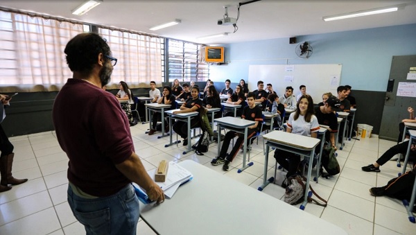 Paraná: inscrições do PSS para contratação de 20 mil professores abrem nesta sexta-feira (10)