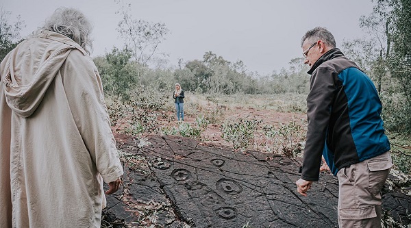 Conheça os Petróglifos de La Invernada, patrimônio do lado argentino