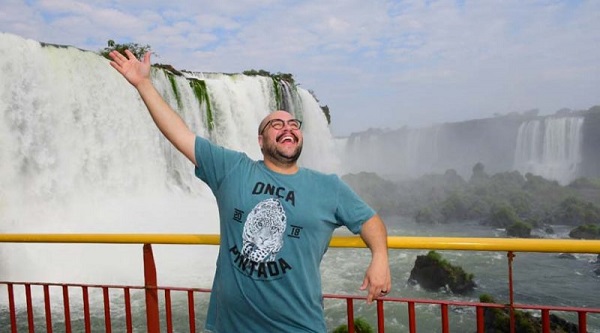 Tiago Abravanel é o mais novo apaixonado pelas experiências no Parque Nacional do Iguaçu