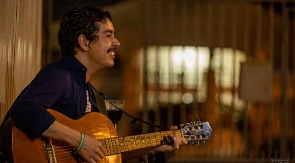 Com música autoral, Felipe Diniz se apresenta duas vezes em Foz neste fim de semana