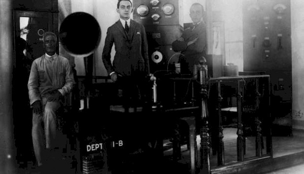 100 anos: conheça a história do Rádio no Brasil