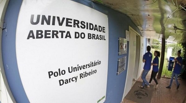 Especialização gratuita em violência na escola abre 30 vagas em Foz do Iguaçu