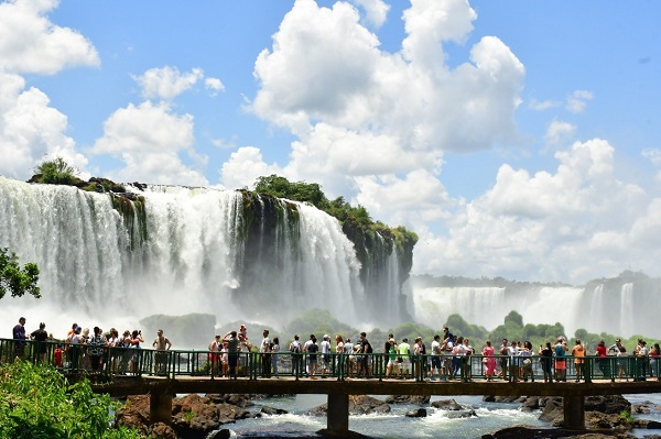 Parque Nacional do Iguaçu recebeu 1.434.308 visitantes de 148 países no ano de 2022