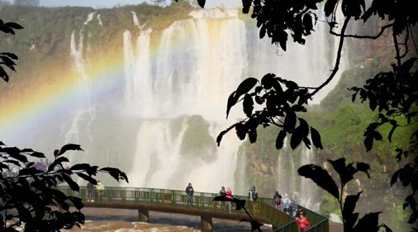 Parque Nacional do Iguaçu mantém horário ampliado até dia 31 de janeiro