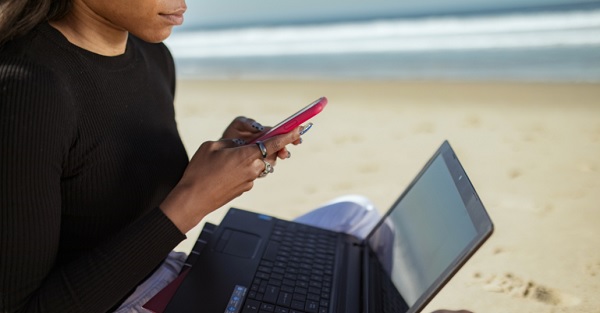 Cursos de Verão abordam negritudes, feminismos e periferias. Online e gratuitos.