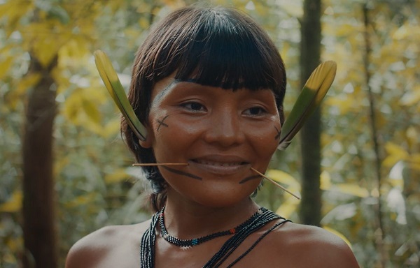 A Última Floresta, documentário sobre visão de mundo Yanomami está disponível no YouTube