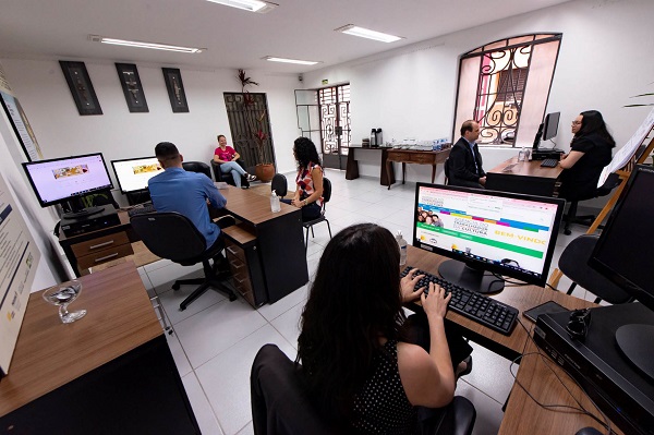 Agência do Trabalhador da Cultura abre vagas para o Festival de Curitiba