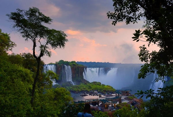 Parque Nacional do Iguaçu recebeu mais de 136 mil visitantes em fevereiro