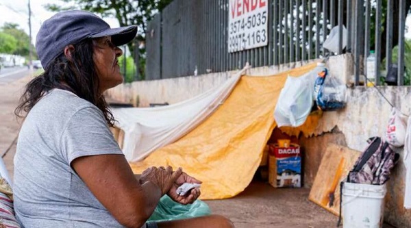 8M: Mulheres em situação de rua em Foz do Iguaçu: invisibilidade e naturalização