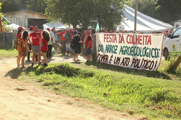 20ª Festa da Colheita do Arroz Agroecológico do MST reúne cerca de 5 mil pessoas no RS