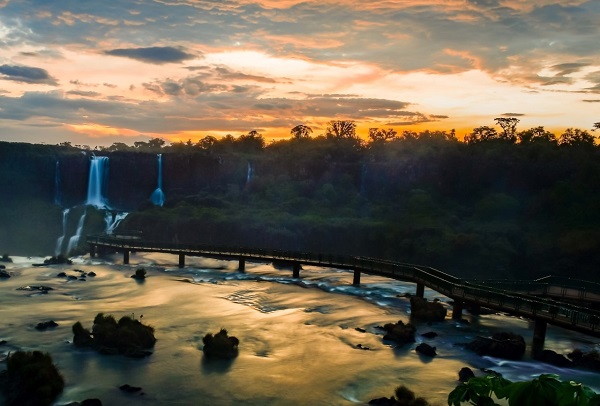 Parque Nacional do Iguaçu terá atendimento especial nos feriadões de Tiradentes e do Dia do Trabalhador