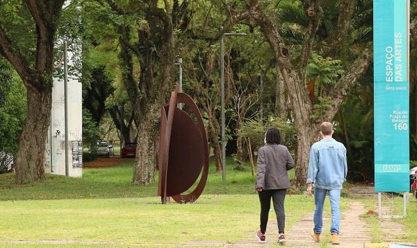 Oportunidade: USP abre edital para bolsas de pós-doutorado a pesquisadores negros