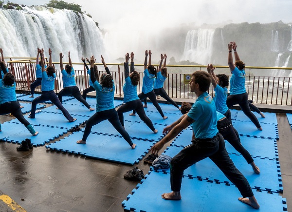 Dia Internacional do Ioga foi celebrado no Parque Nacional do Iguaçu