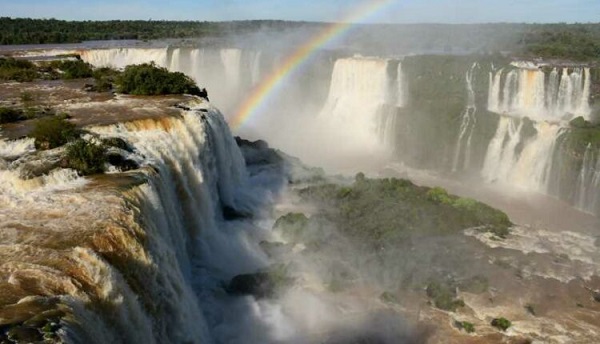 Urbia Cataratas está com seis vagas de emprego disponíveis no PNI