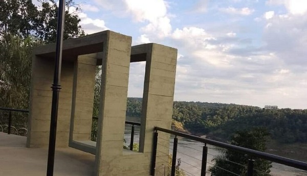 Puerto Iguazú inaugura mirante com vista para o Rio Paraná