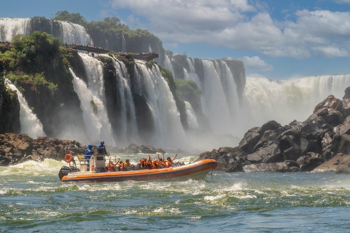 Parque Nacional do Iguaçu no dia 7 de setembro tem visitantes de 41 países