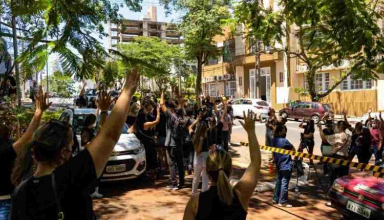 Educação municipal aprova greve e convoca protesto na Prefeitura