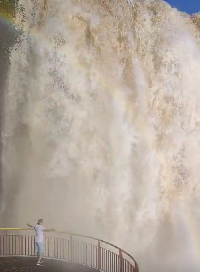 Vazão das Cataratas do Iguaçu atinge 8 milhões