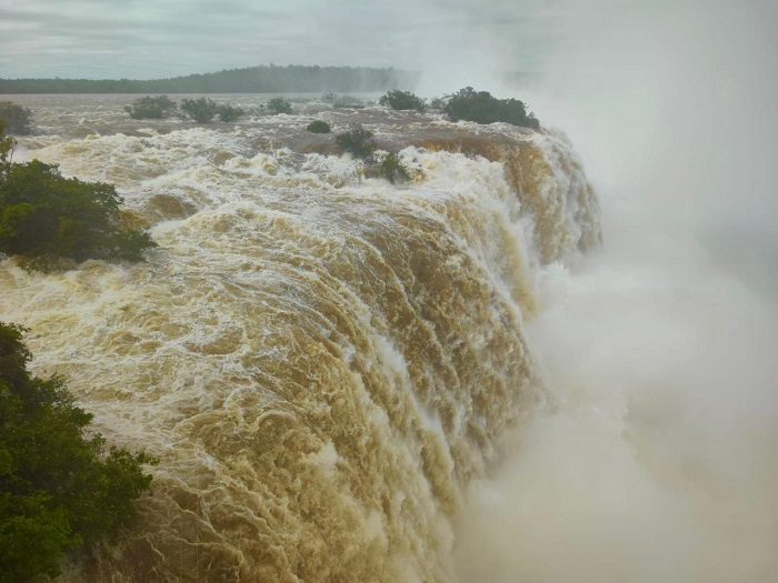 Passarela das Cataratas é fechada momentaneamente no domingo (29)