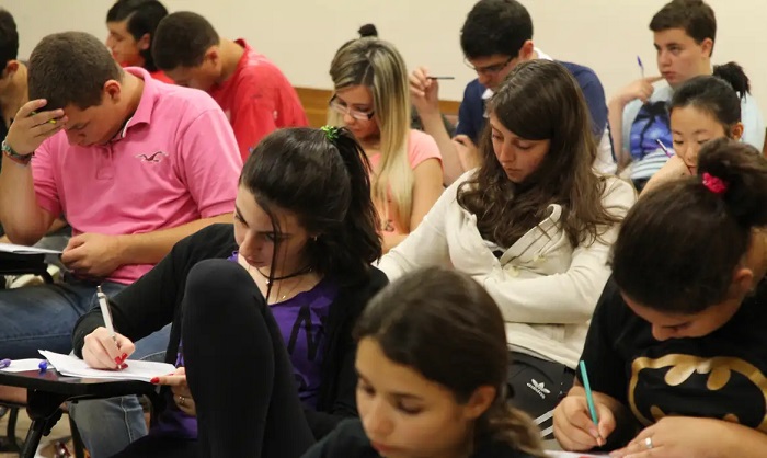 Governo federal lança Fies Social para estudantes de baixa renda