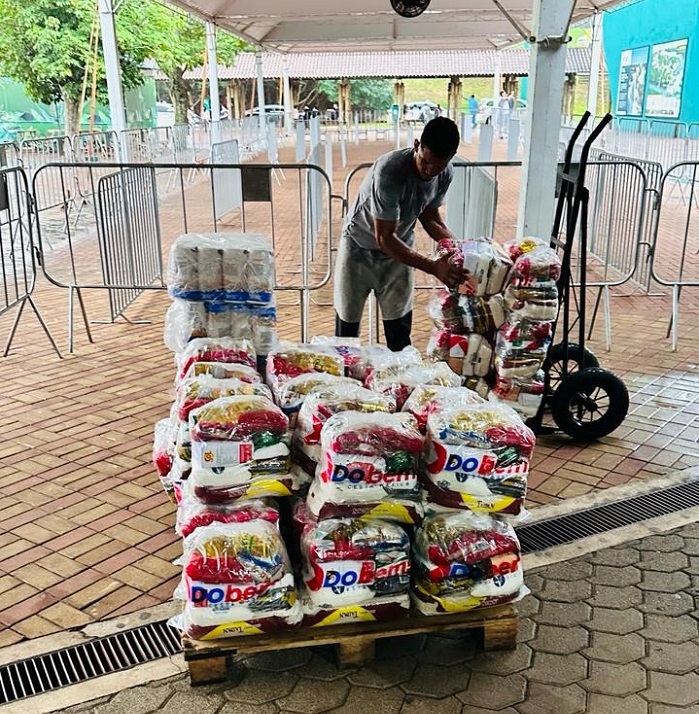 Ação solidária no PNI arrecada duas toneladas de alimentos para o RS