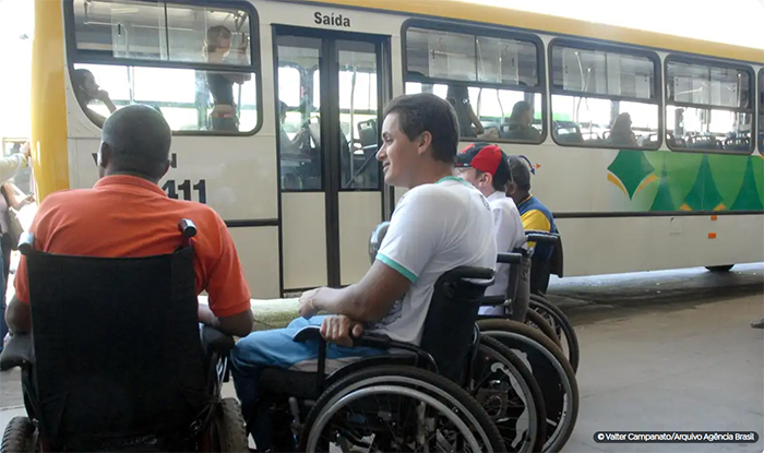 “Cidades são hostis às pessoas com deficiência”, afirma secretária em Conferência