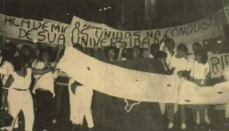 Nosso Tempo: Caravana cobrava criação de universidade pública em Foz do Iguaçu e no Oeste em 1986