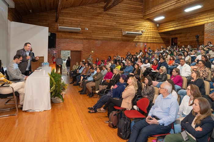 Capacitação sobre plantas medicinais reúne profissionais da saúde em Foz