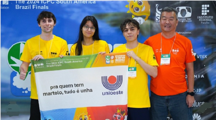 “Pra quem tem martelo, tudo é unha”: equipe de Foz se destaca em Maratona de Programação