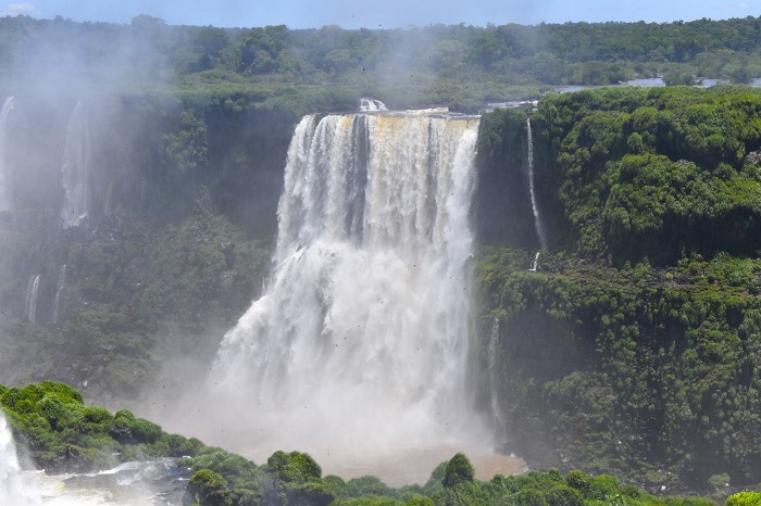 Feriadão com horário ampliado no Parque Nacional do Iguaçu