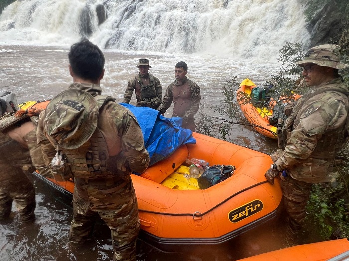 Operação vistoria rio Silva Jardim no Parque Nacional do Iguaçu