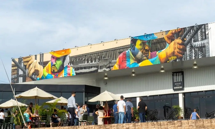 Mercado Público Barrageiro abre as portas com casa cheia, homenagens e diversidade de produtos