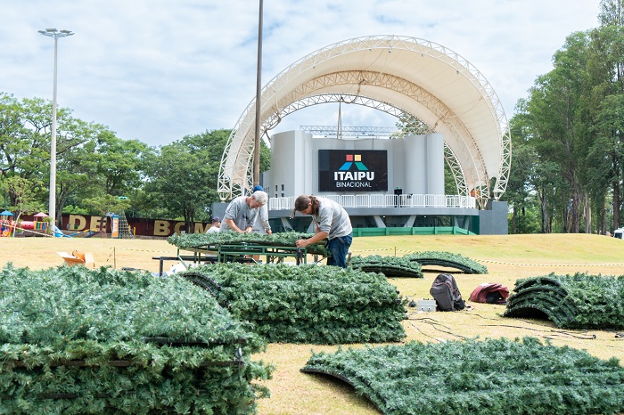 Itaipu transforma Gramadão em Vila Encantada de Natal