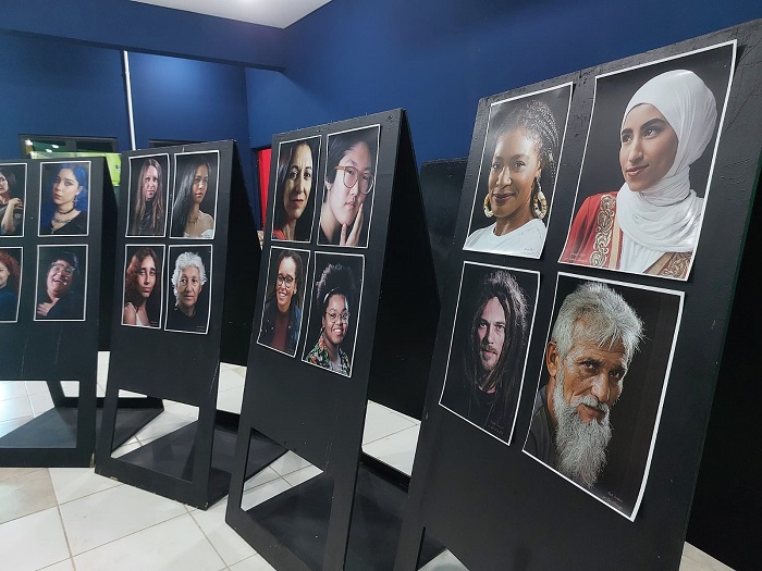 Retratos fotográficos expostos no CEJU – Foz mostram a “Beleza da Diversidade”