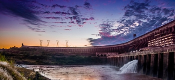 Itaipu comemora em seu cinquentenário, o recorde de produção de energia no planeta