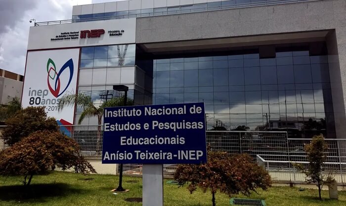 MEC paga até R$ 864 por dia a certificador do Enem e da PND