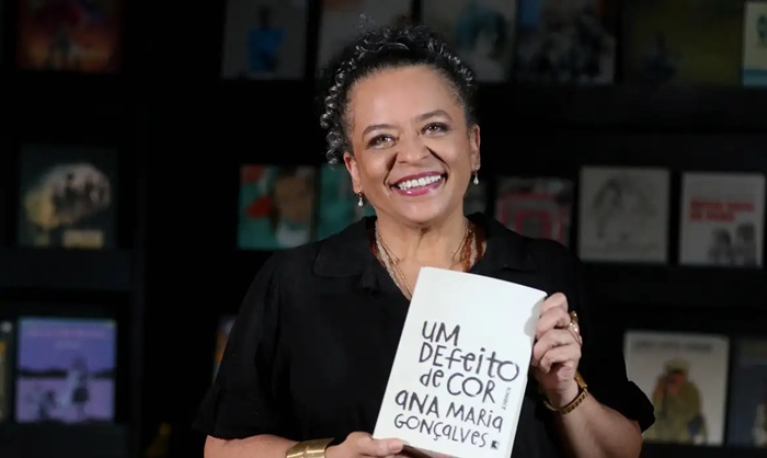ABL elege Ana Maria Gonçalves, primeira mulher negra a integrar a instituição