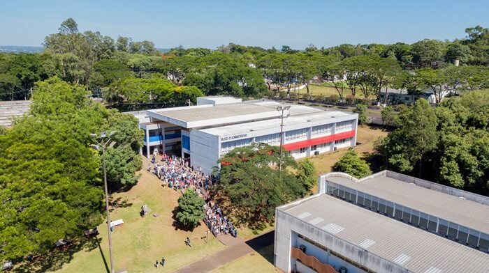 IFPR Foz abre processo seletivo para professor substituto de Matemática