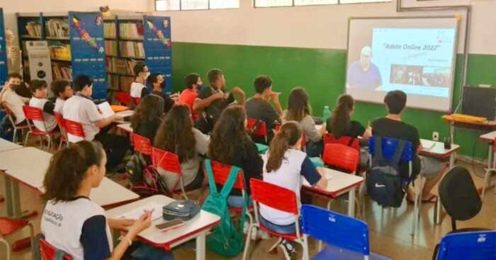 Casa da Ciência recebe inscrições para projeto de produção de vídeos científicos